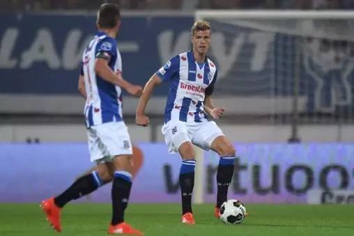 的金钱支持 的金钱支持