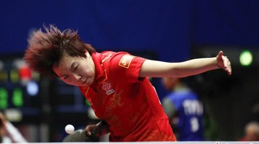 的竞争中脱 的竞争中脱